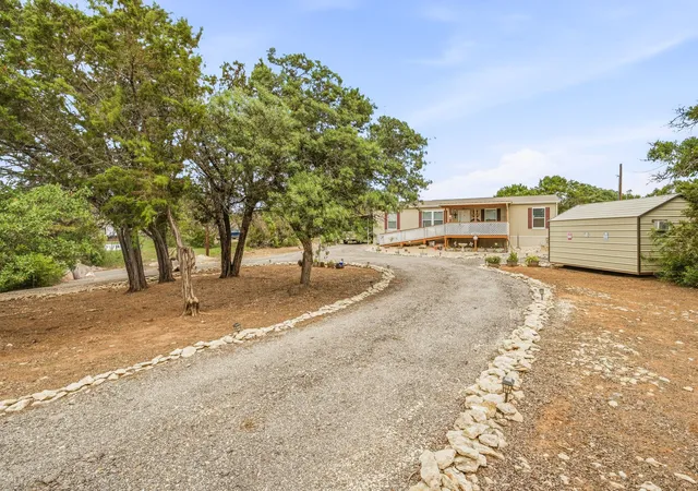 Photo 3 of Manufactured home for sale at 4807 Orange Blossom St, Granbury, TX 76048 | MLS# 21267833 | Listing updated on 2026-09-30