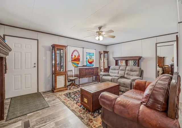 Photo 4 of Manufactured home for sale at 4807 Orange Blossom St, Granbury, TX 76048 | MLS# 21267833 | Listing updated on 2026-09-30