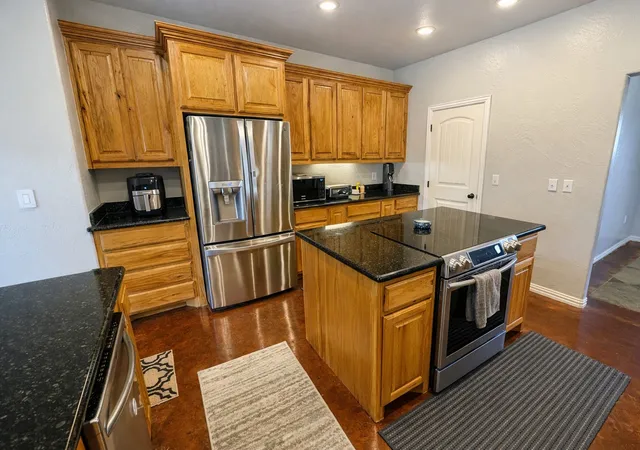 Photo 4 of Sale Pending at 310 Pumping Jack Rd, Sherman, TX 75092 | MLS# 21268074 | Listing updated on 2026-07-21