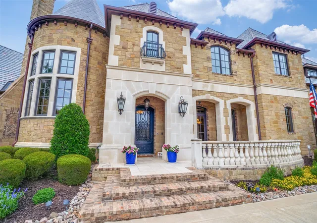 Homes for sale in Keller, TX | 1701 Sherburne Dr, Keller, TX 76262 | MLS# 21268318