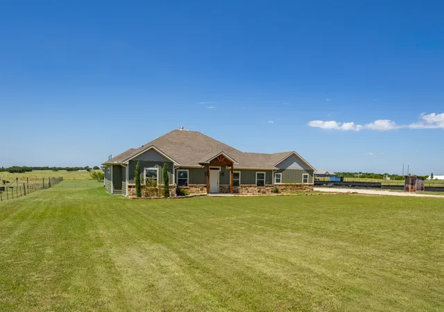 Photo 2 of Single family home for sale at 14910 Old Stoney Rd, Ponder, TX 76259 | MLS# 21267407 | Listing updated on 2026-08-22