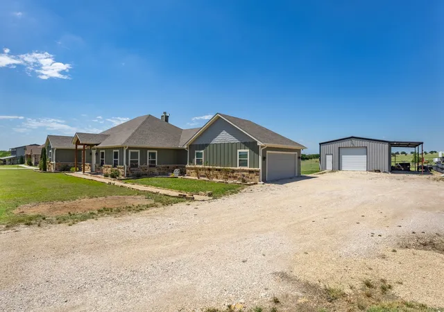 Photo 3 of Single family home for sale at 14910 Old Stoney Rd, Ponder, TX 76259 | MLS# 21267407 | Listing updated on 2026-08-22