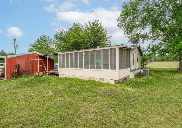 31st image of 1450 Lincoln Dr, Stephenville, TX 76401 | MLS# 21266459