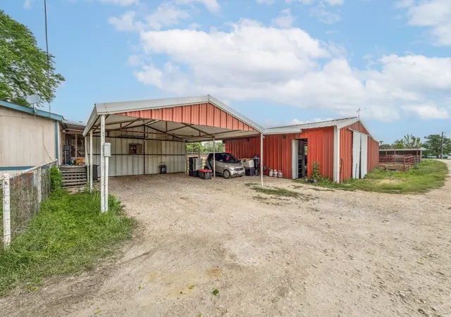 Photo 3 of Multi family home for sale at 1450 Lincoln Dr, Stephenville, TX 76401 | MLS# 21266459 | Listing updated on 2026-10-02
