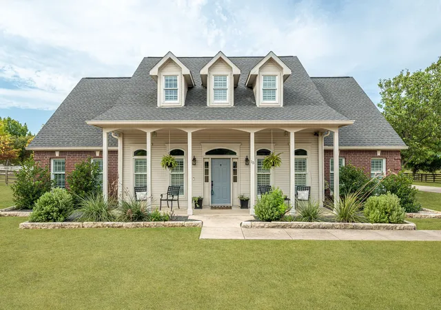 Photo 2 of Single family home for sale at 15 Brookhollow Cir, Melissa, TX 75454 | MLS# 21267902 | Listing updated on 2026-10-08