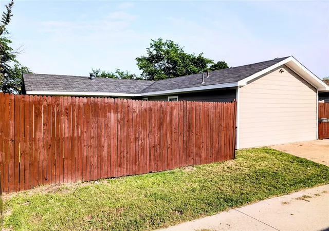 Homes for sale in Allen, TX | 106 Greeting Gate Ln, Allen, TX 75002 | MLS# 21265265
