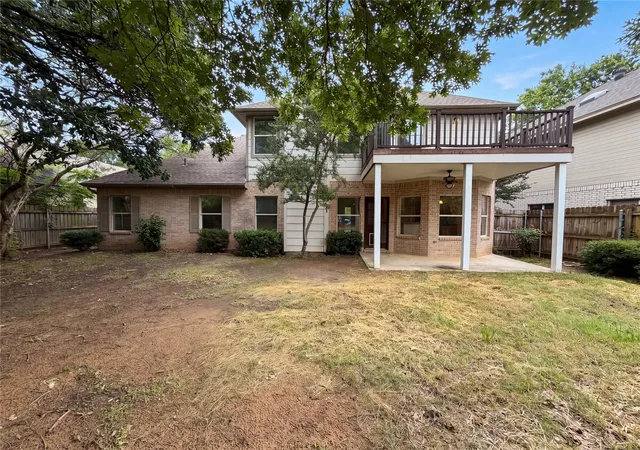 Photo 4 of Single family home for sale at 6218 Kingswood Dr, Arlington, TX 76001 | MLS# 21268419 | Listing updated on 2026-08-25