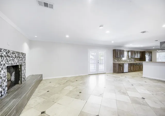 Homes for sale in Bedford, TX | 917 Stratford Dr, Bedford, TX 76021 | MLS# 21268265