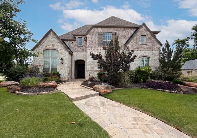 Photo 1 of Mansion for sale at 820 Hawk Wood Ln, Prosper, TX 75078 | MLS# 21268468 | Listing updated on 2026-10-01