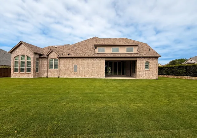 Photo 4 of Single family home for sale at 820 Hawk Wood Ln, Prosper, TX 75078 | MLS# 21268468 | Listing updated on 2026-10-01