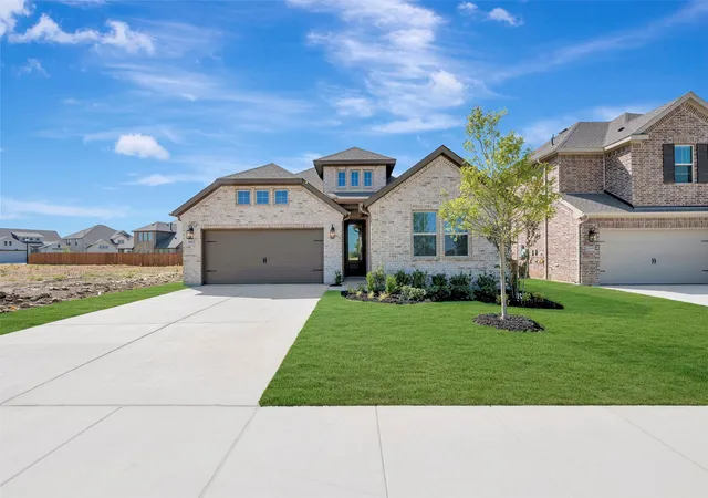 Photo 1 of Sale Pending at 1007 Candlewyck Dr, Justin, TX 76247 | MLS# 21268494 | Listing updated on 2026-09-25