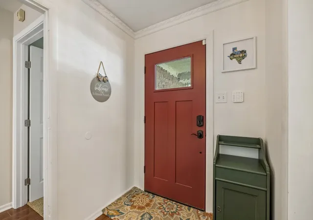 4th image of 901 Raintree Rd, Fort Worth, TX 76103 | MLS# 21262518