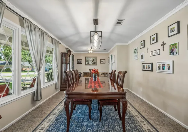 5th image of 901 Raintree Rd, Fort Worth, TX 76103 | MLS# 21262518