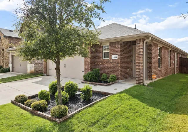 2nd image of 1034 Old Oaks Dr, Forney, TX 75126 | MLS# 21266909