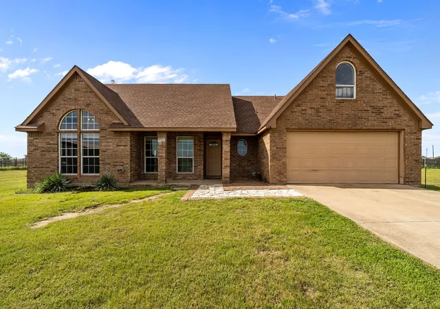 Homes for sale in Weatherford, TX | 115 Blue Castle Ct, Weatherford, TX 76088 | MLS# 21268301
