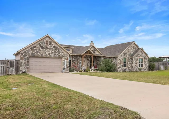 Homes for sale in Trenton, TX | 300 Delatorre St, Trenton, TX 75490 | MLS# 21268582