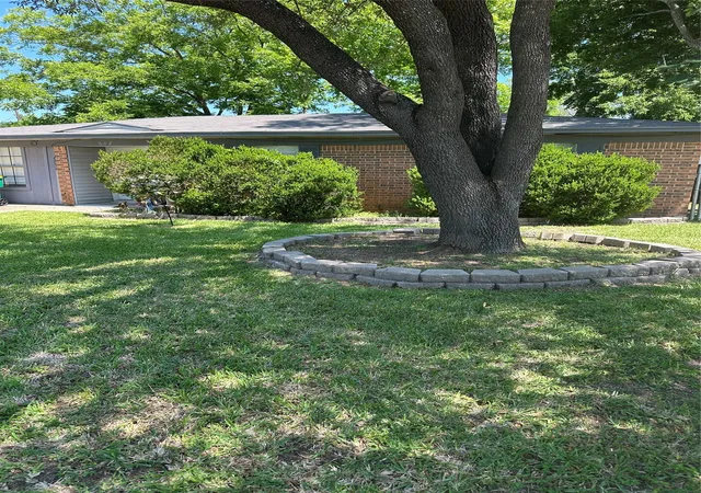 Homes for sale in Robinson, TX | 602 W Karnes, Robinson, TX 76706 | MLS# 21265906