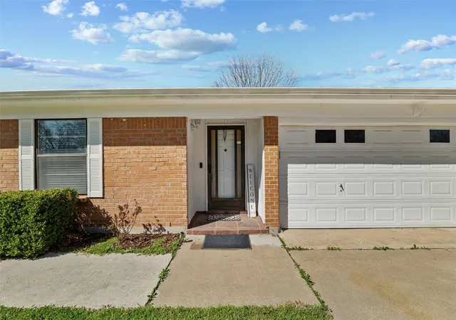 Photo 2 of Sale Pending at 1118 Cozby St E, Benbrook, TX 76126 | MLS# 21268642 | Listing updated on 2026-07-10