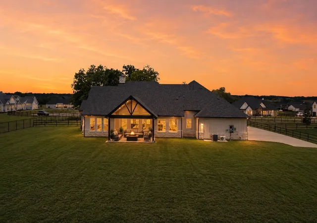 Photo 2 of Single family home for sale at 1406 Kara Trl, Van Alstyne, TX 75495 | MLS# 21267955 | Listing updated on 2026-10-07