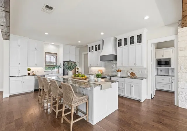 Photo 3 of Single family home for sale at 1406 Kara Trl, Van Alstyne, TX 75495 | MLS# 21267955 | Listing updated on 2026-10-07