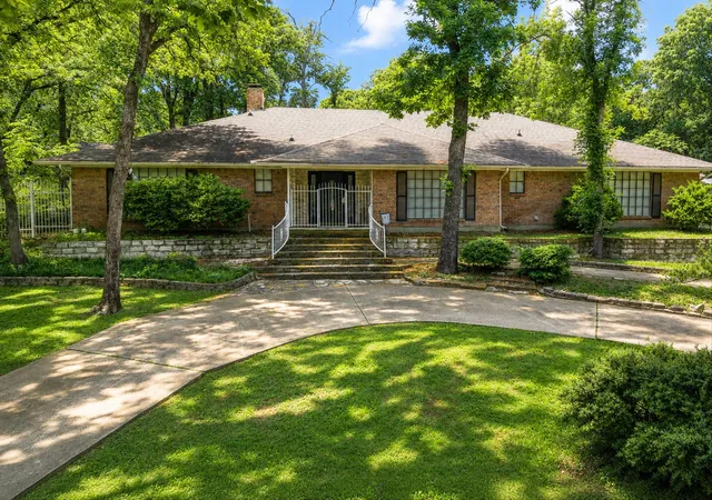 Homes for sale in Colleyville, TX | 7312 Windswept Trl, Colleyville, TX 76034 | MLS# 21263104