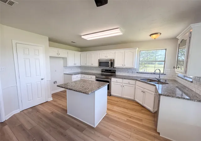 Photo 2 of Single family home for sale at 3499 Fm 1564, Greenville, TX 75402 | MLS# 21268590 | Listing updated on 2026-09-24