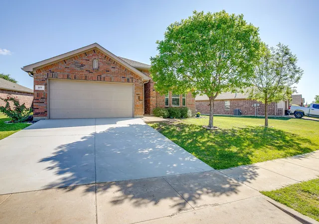 Photo 3 of Sale Pending at 377 Coral Vine Ln, Burleson, TX 76028 | MLS# 21268691 | Listing updated on 2026-07-23