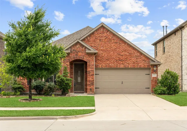 Photo 2 of Sale Pending at 6909 Danridge Rd, Rowlett, TX 75089 | MLS# 21263267 | Listing updated on 2026-07-24