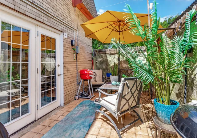Homes for sale in Irving, TX | 1813 E Grauwyler Road, Irving, TX 75061 | Houzeo