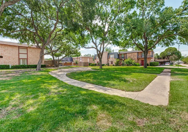 Homes for sale in Irving, TX | 1813 E Grauwyler Rd E #142G, Irving, TX 75061 | MLS# 21261524