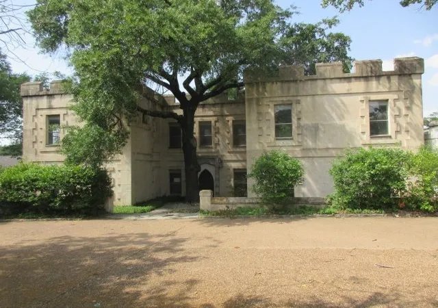 Photo 1 of Sale Pending at 1709 Norwood Ln, Arlington, TX 76013 | MLS# 21268743 | Listing updated on 2026-09-03