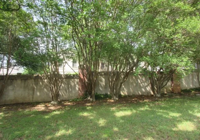 Photo 3 of Sale Pending at 1709 Norwood Ln, Arlington, TX 76013 | MLS# 21268743 | Listing updated on 2026-09-03