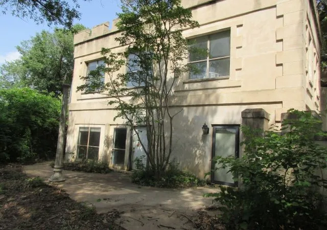 Photo 3 of Sale Pending at 1709 Norwood Ln, Arlington, TX 76013 | MLS# 21268743 | Listing updated on 2026-09-03