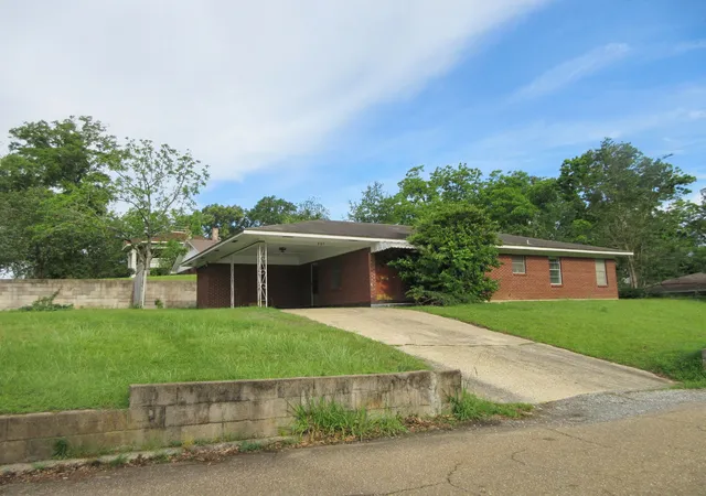 Homes for sale in Homer, LA | 605 W 4th St, Homer, LA 71040 | MLS# 21268862