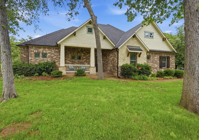 Homes for sale in Lake Kiowa, TX | 1107 Kiowa Dr E, Lake Kiowa, TX 76240 | MLS# 21268127