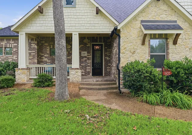 Homes for sale in Lake Kiowa, TX | 1107 Kiowa Dr E, Lake Kiowa, TX 76240 | MLS# 21268127
