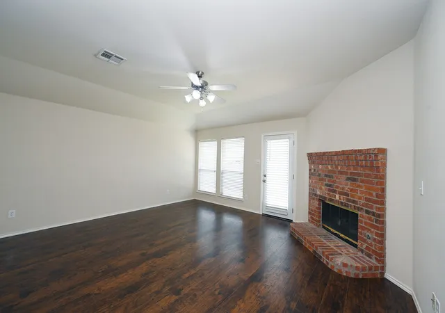 Photo 4 of Single family home for sale at 3924 Palace Pl, Frisco, TX 75033 | MLS# 21268998 | Listing updated on 2026-07-24