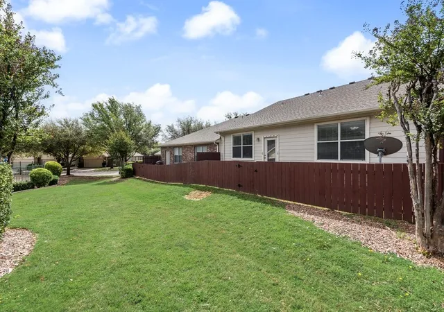 30th image of 233 Heritage Hill Dr, Lewisville, TX 75067 | MLS# 21268864