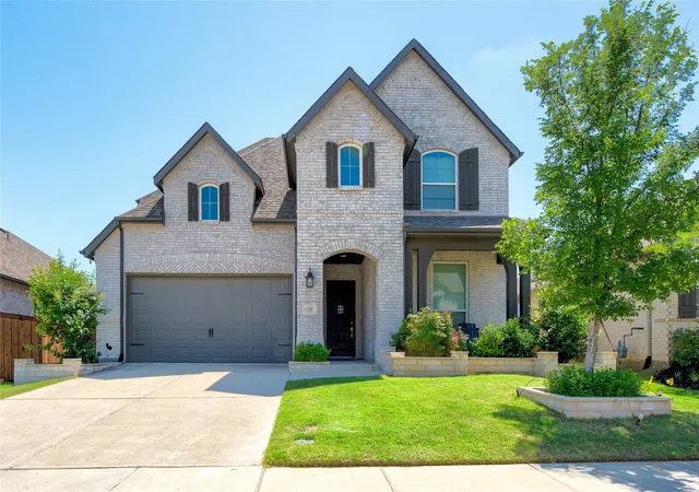 Homes for sale in Aubrey, TX | 4105 Dartmoor Dr, Aubrey, TX 76227 | MLS# 21267449
