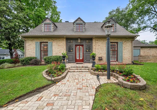 Photo 1 of Single family home for sale at 1111 Governors Dr, Corsicana, TX 75110 | MLS# 21268342 | Listing updated on 2026-07-26