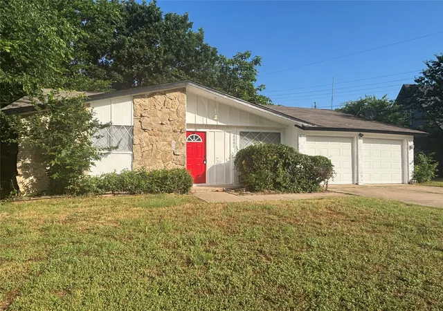 Photo 1 of Single family home for sale at 3261 Gene Ln, Haltom City, TX 76117 | MLS# 21269118 | Listing updated on 2026-09-03