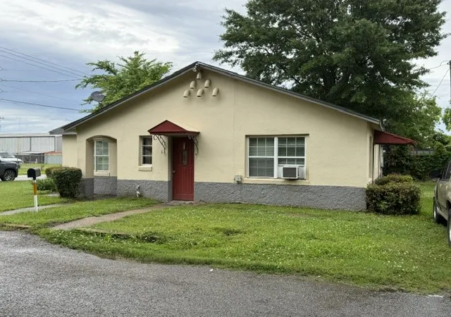 Photo 2 of Sale Pending at 302 E 11th St, Mount Pleasant, TX 75455 | MLS# 21251285 | Listing updated on 2026-09-25