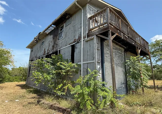 Photo 3 of Sale Pending at 3217 Fm 1434, Cleburne, TX 76033 | MLS# 21269316 | Listing updated on 2026-09-24