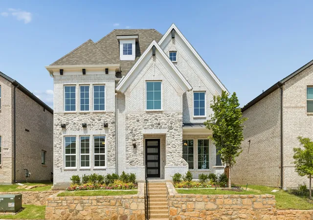 Photo 2 of Sale Pending at 1532 Euclid Aly, Denton, TX 76208 | MLS# 21269364 | Listing updated on 2026-09-22