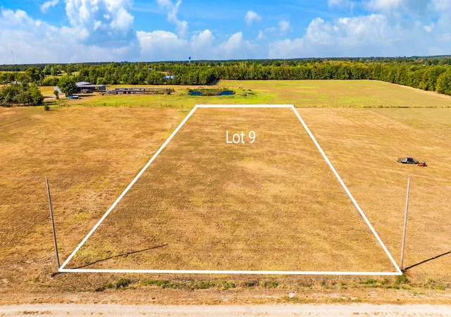 Photo 2 of Land for sale at 143 Private Rd 14025, Blossom, TX 75416 | MLS# 21269383 | Listing updated on 2026-09-22