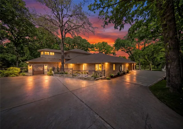 Homes for sale in Colleyville, TX | 7312 Hix Ct, Colleyville, TX 76034 | MLS# 21250454