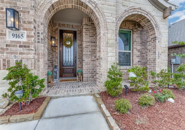 Photo 4 of Single family home for sale at 9165 Rock Nettle Dr, Fort Worth, TX 76131 | MLS# 21268521 | Listing updated on 2026-09-26