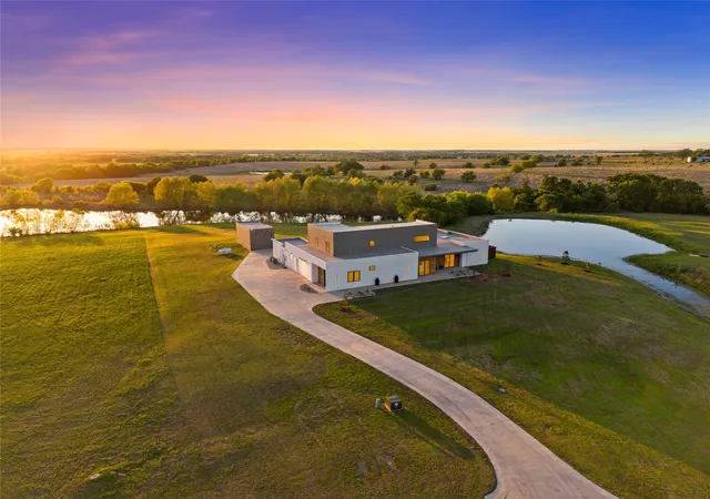 1st image of 356 Bold Springs Ct, West, TX 76691 | MLS# 21238711