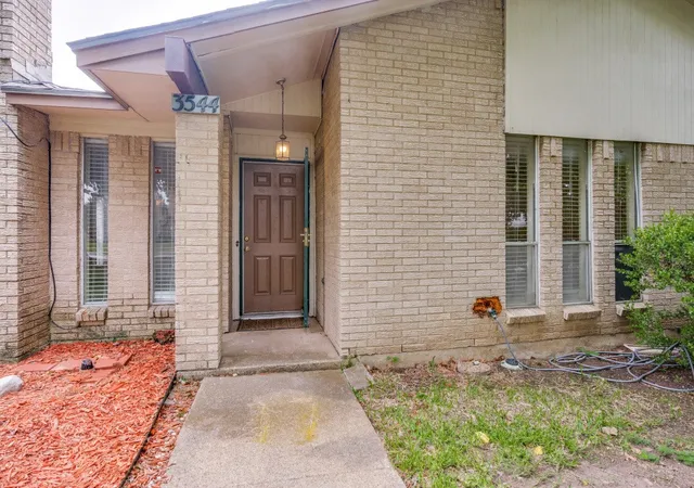 Photo 2 of Single family home for sale at 3544 Esplendor Ave, Irving, TX 75062 | MLS# 21268011 | Listing updated on 2026-08-25