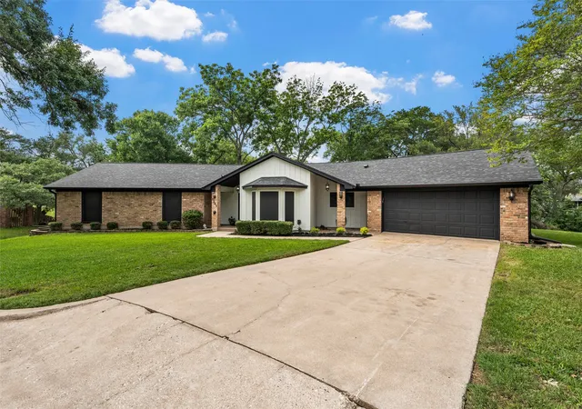 Photo 3 of Single family home for sale at 3241 Village Park Dr, Waco, TX 76708 | MLS# 21269513 | Listing updated on 2026-09-26
